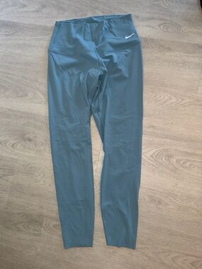 Nike women’s High-Waist Leggings